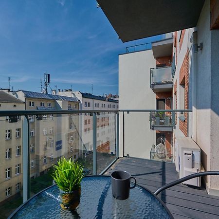 Stylish Kosciuszki Apartaments Near The Market Square With Free Garage Wroclaw By Noclegi Renters Exterior foto