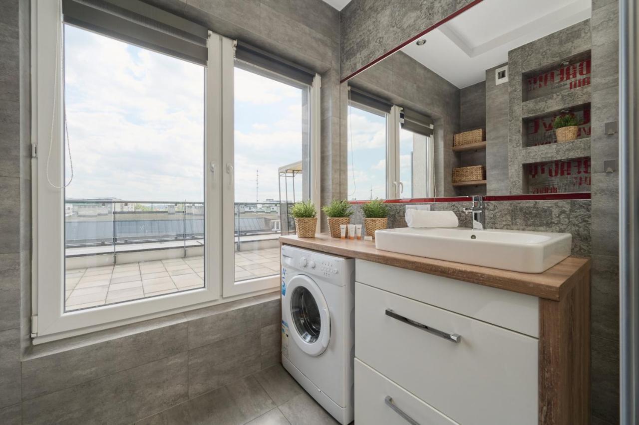 Stylish Kosciuszki Apartaments Near The Market Square With Free Garage Wroclaw By Noclegi Renters Exterior foto