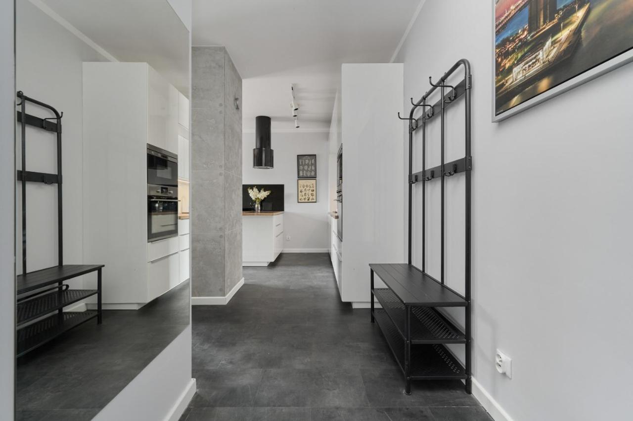 Stylish Kosciuszki Apartaments Near The Market Square With Free Garage Wroclaw By Noclegi Renters Exterior foto