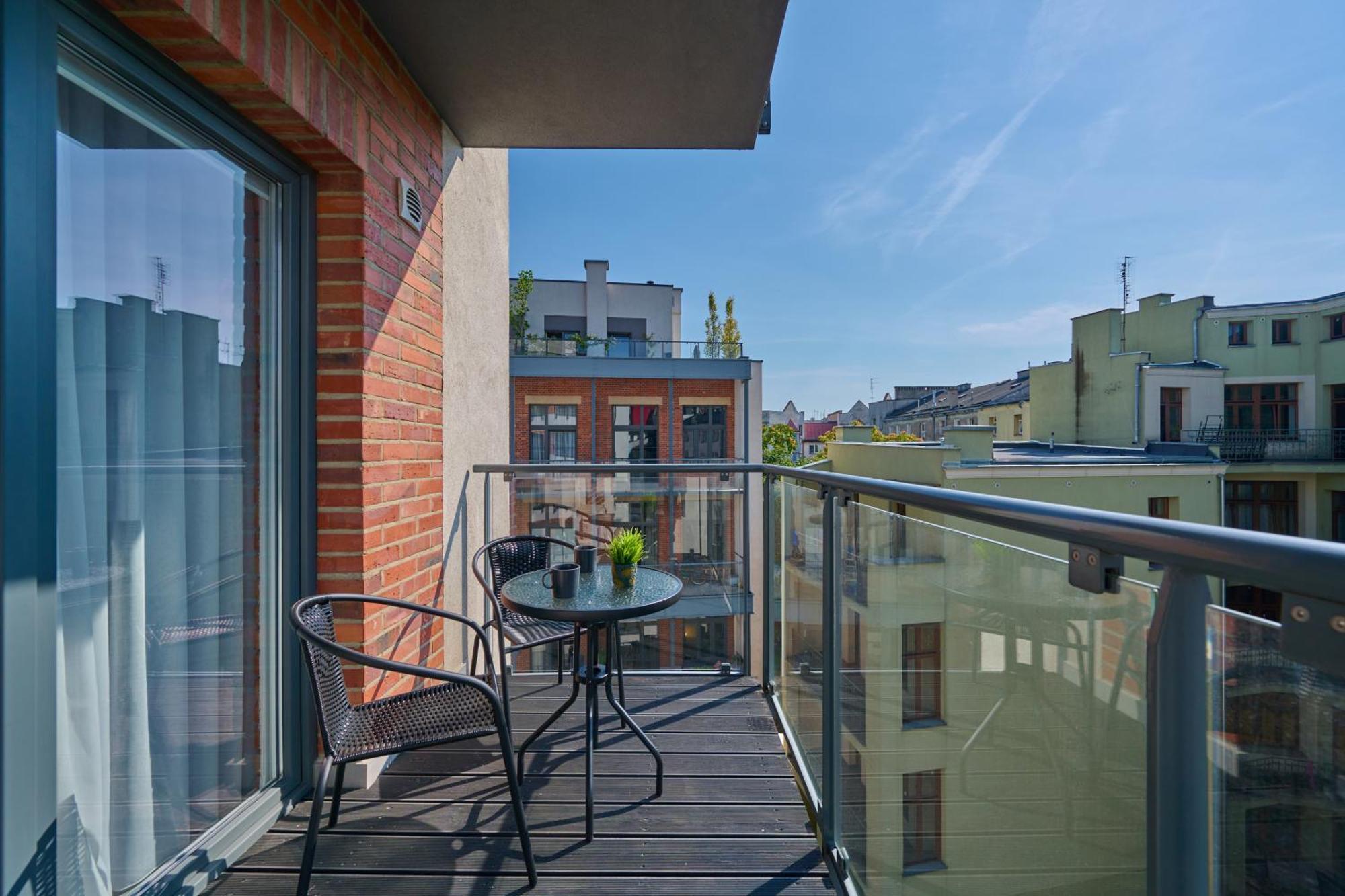 Stylish Kosciuszki Apartaments Near The Market Square With Free Garage Wroclaw By Noclegi Renters Exterior foto