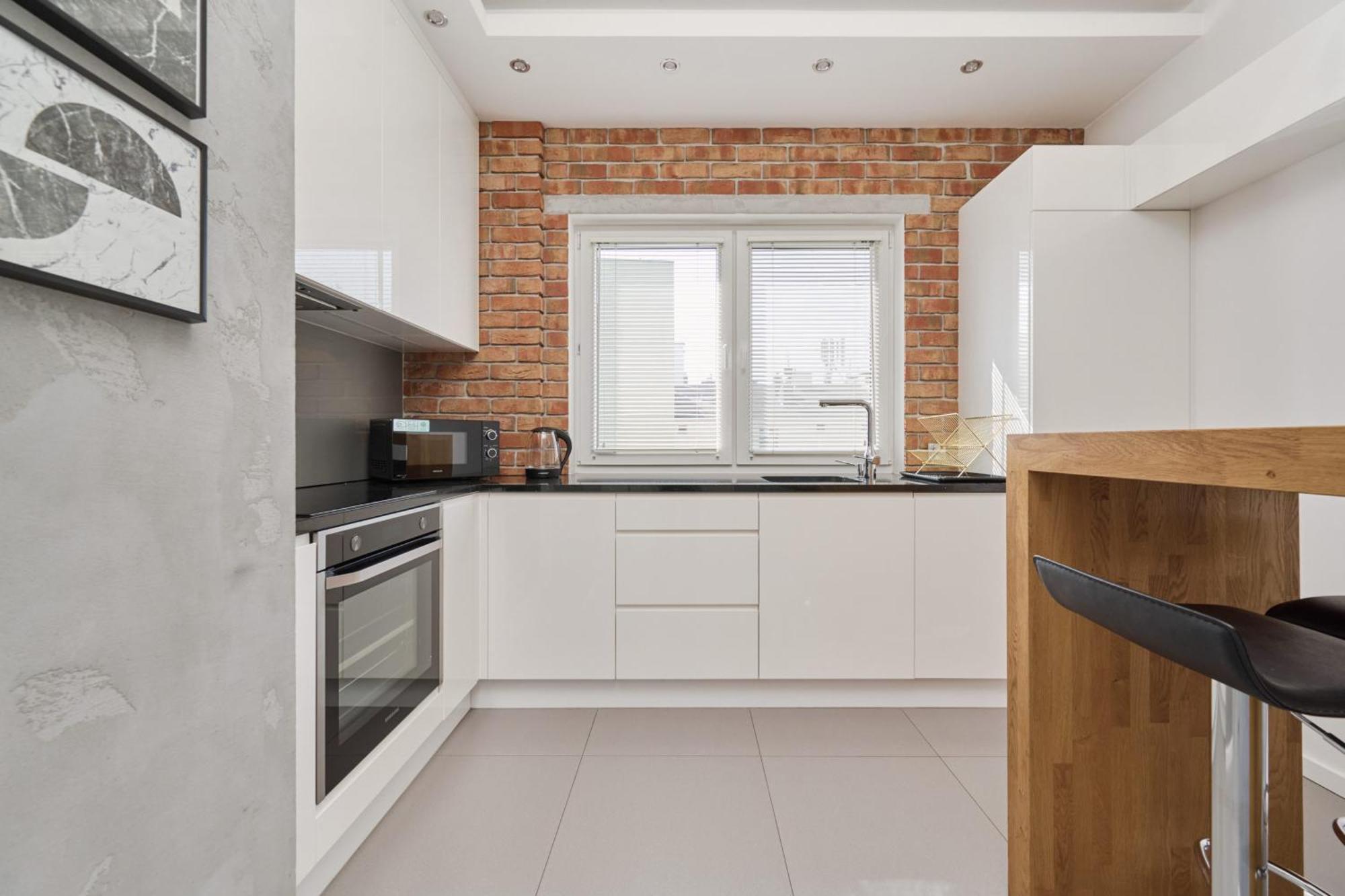 Stylish Kosciuszki Apartaments Near The Market Square With Free Garage Wroclaw By Noclegi Renters Exterior foto